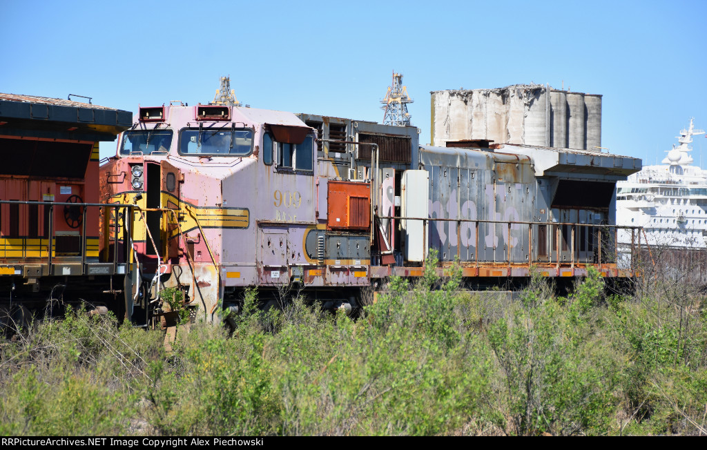 BNSF 909